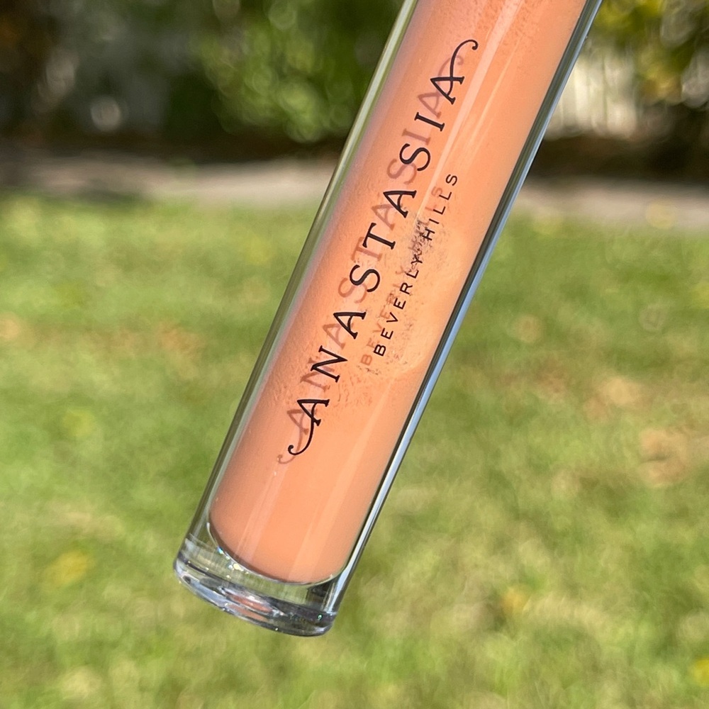 ANASTASIA BEVERLY HILLS Brillant Lip Gloss In Caramel(Soft Peachy Brown)